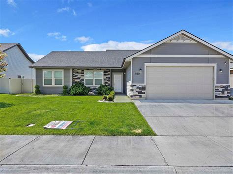 The 1,852 Square Feet home is a 3 beds, 2 baths single-family home. . Zillow twin falls idaho